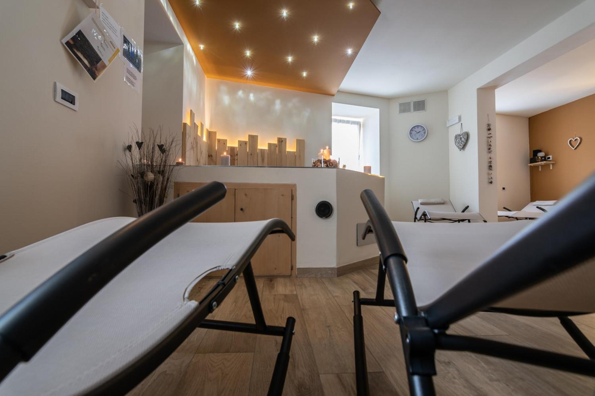 Aparthotel Dolomites Living&Relax Commezzadura Ngoại thất bức ảnh