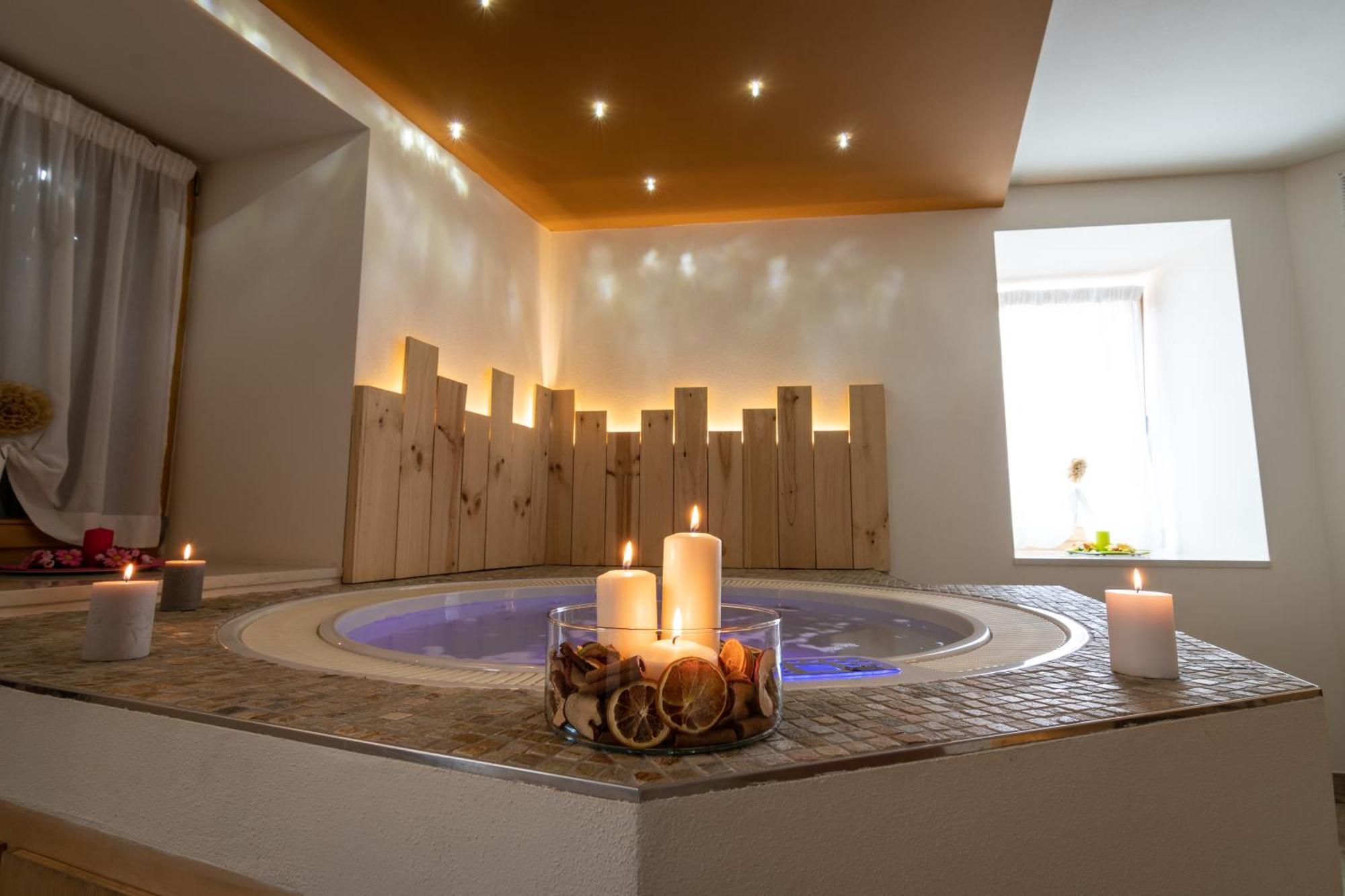 Aparthotel Dolomites Living&Relax Commezzadura Ngoại thất bức ảnh