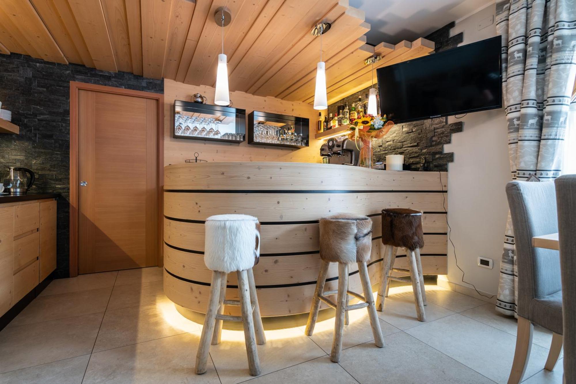 Aparthotel Dolomites Living&Relax Commezzadura Ngoại thất bức ảnh