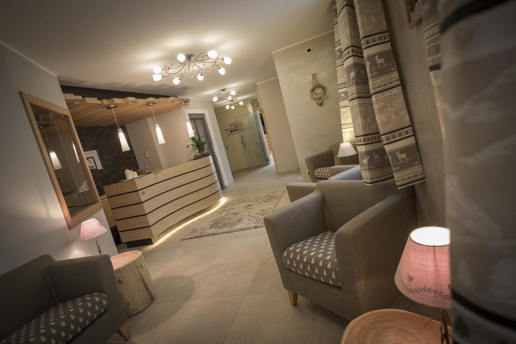 Aparthotel Dolomites Living&Relax Commezzadura Ngoại thất bức ảnh