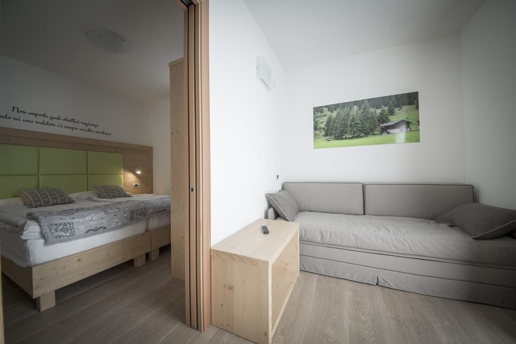 Aparthotel Dolomites Living&Relax Commezzadura Phòng bức ảnh