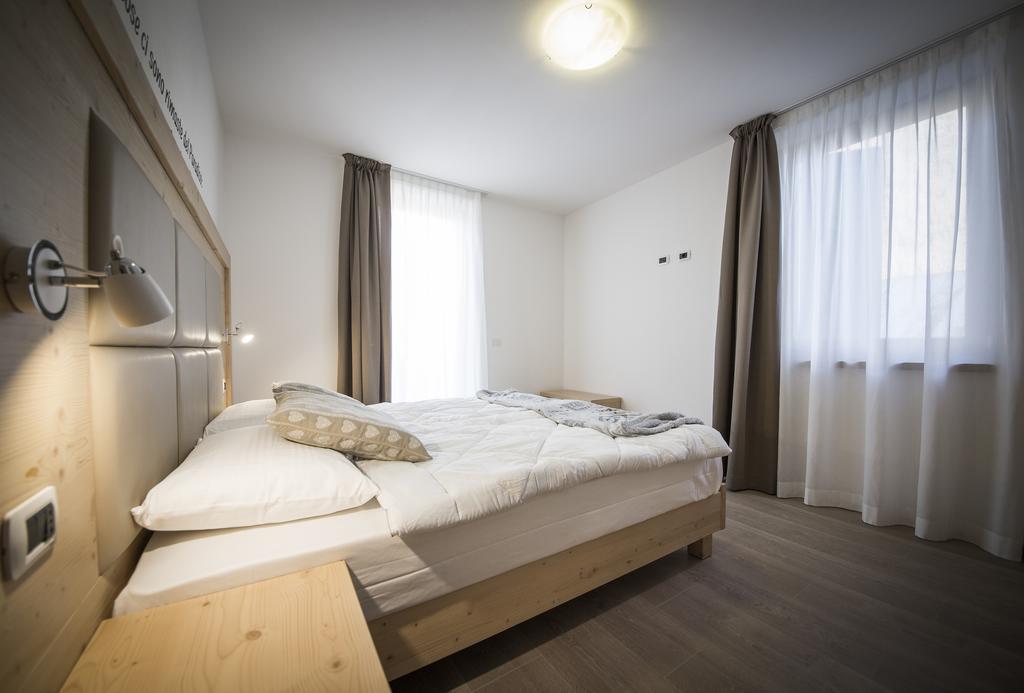 Aparthotel Dolomites Living&Relax Commezzadura Ngoại thất bức ảnh