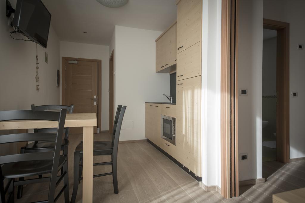 Aparthotel Dolomites Living&Relax Commezzadura Ngoại thất bức ảnh