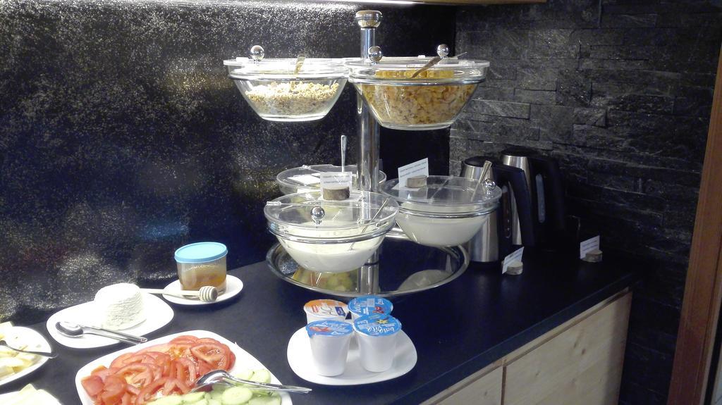Aparthotel Dolomites Living&Relax Commezzadura Ngoại thất bức ảnh