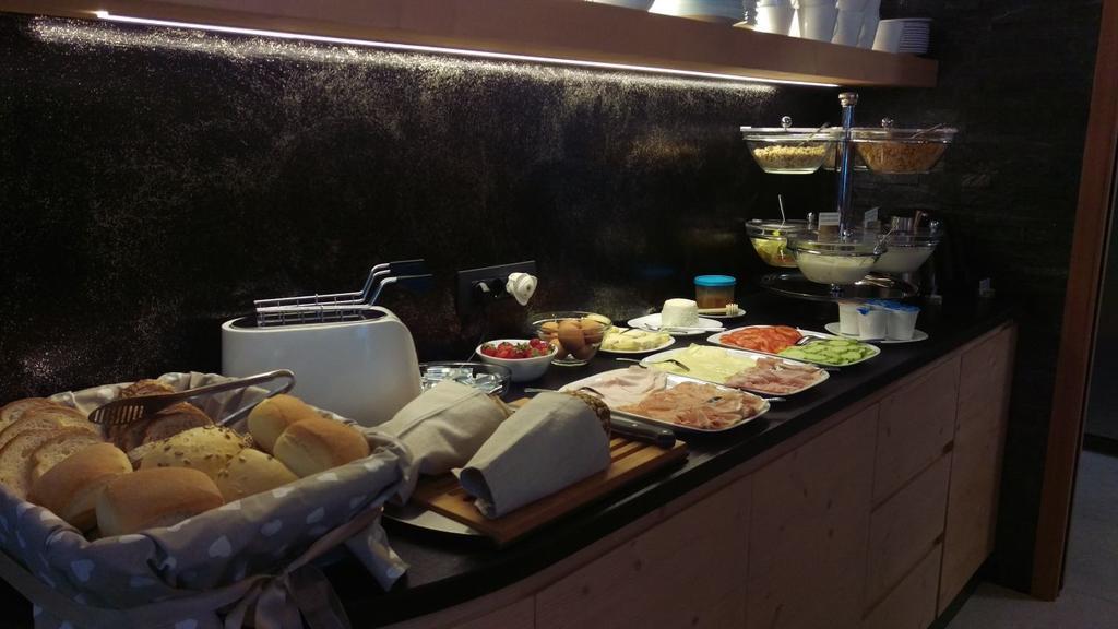 Aparthotel Dolomites Living&Relax Commezzadura Ngoại thất bức ảnh