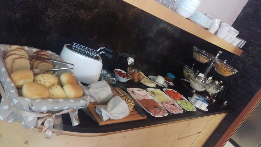 Aparthotel Dolomites Living&Relax Commezzadura Ngoại thất bức ảnh