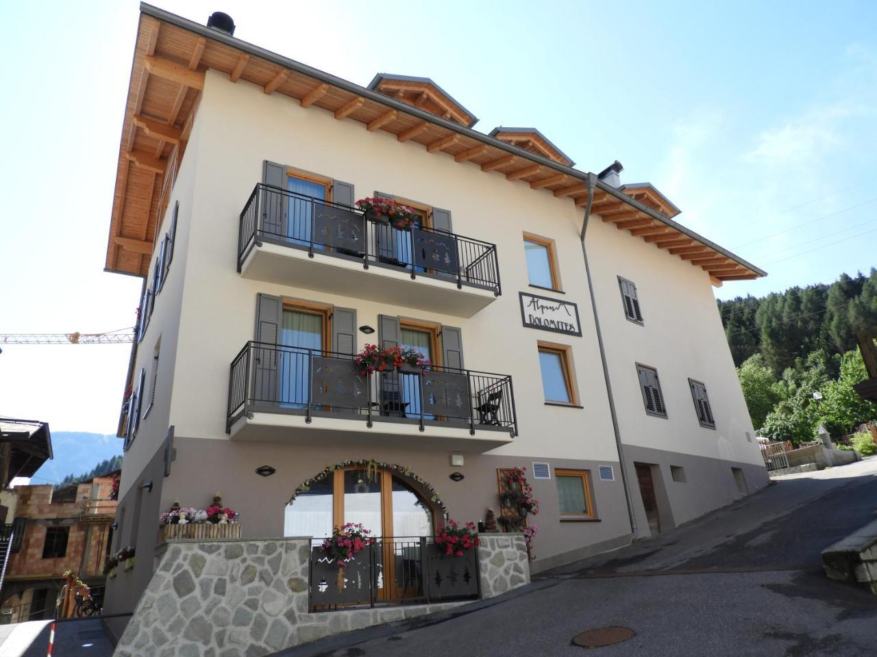 Aparthotel Dolomites Living&Relax Commezzadura Ngoại thất bức ảnh
