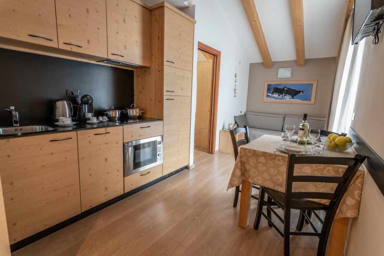 Aparthotel Dolomites Living&Relax Commezzadura Ngoại thất bức ảnh